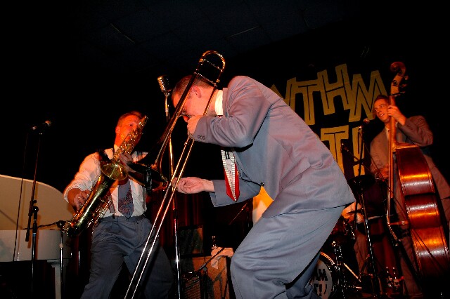 min 2006 11 25 riot 826